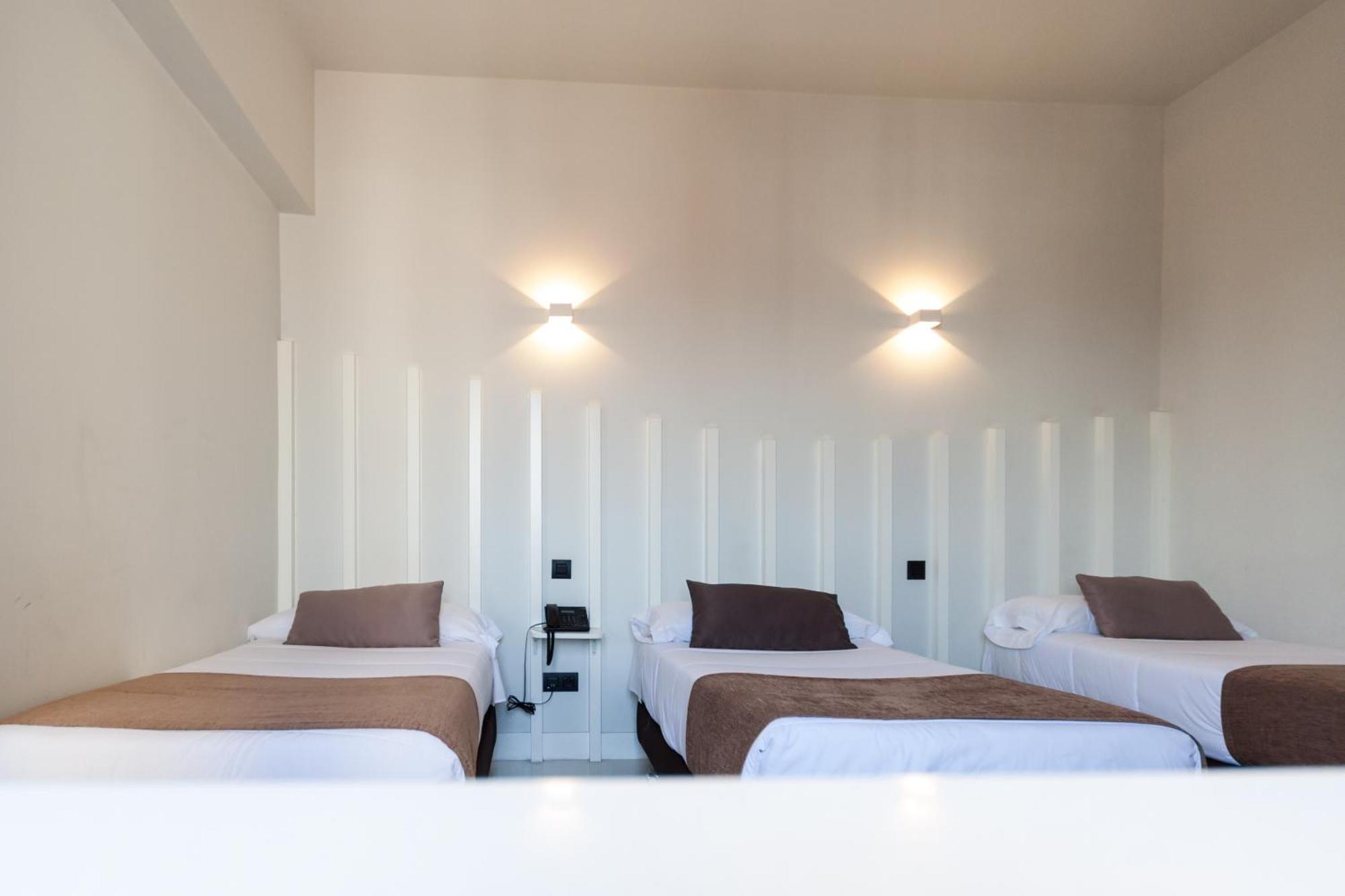 Hostal Gran Via 44 Мадрид Экстерьер фото