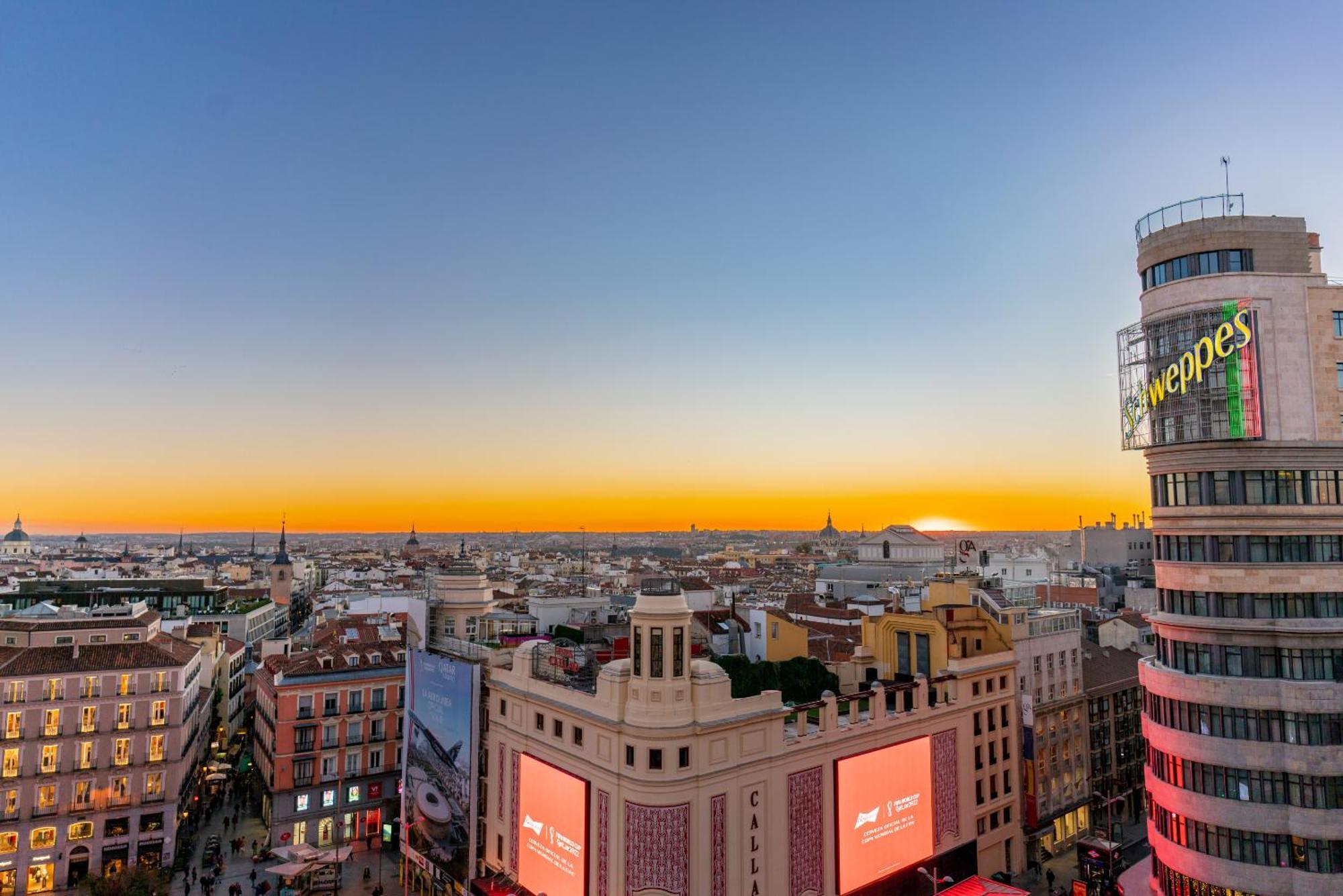 Hostal Gran Via 44 Мадрид Экстерьер фото