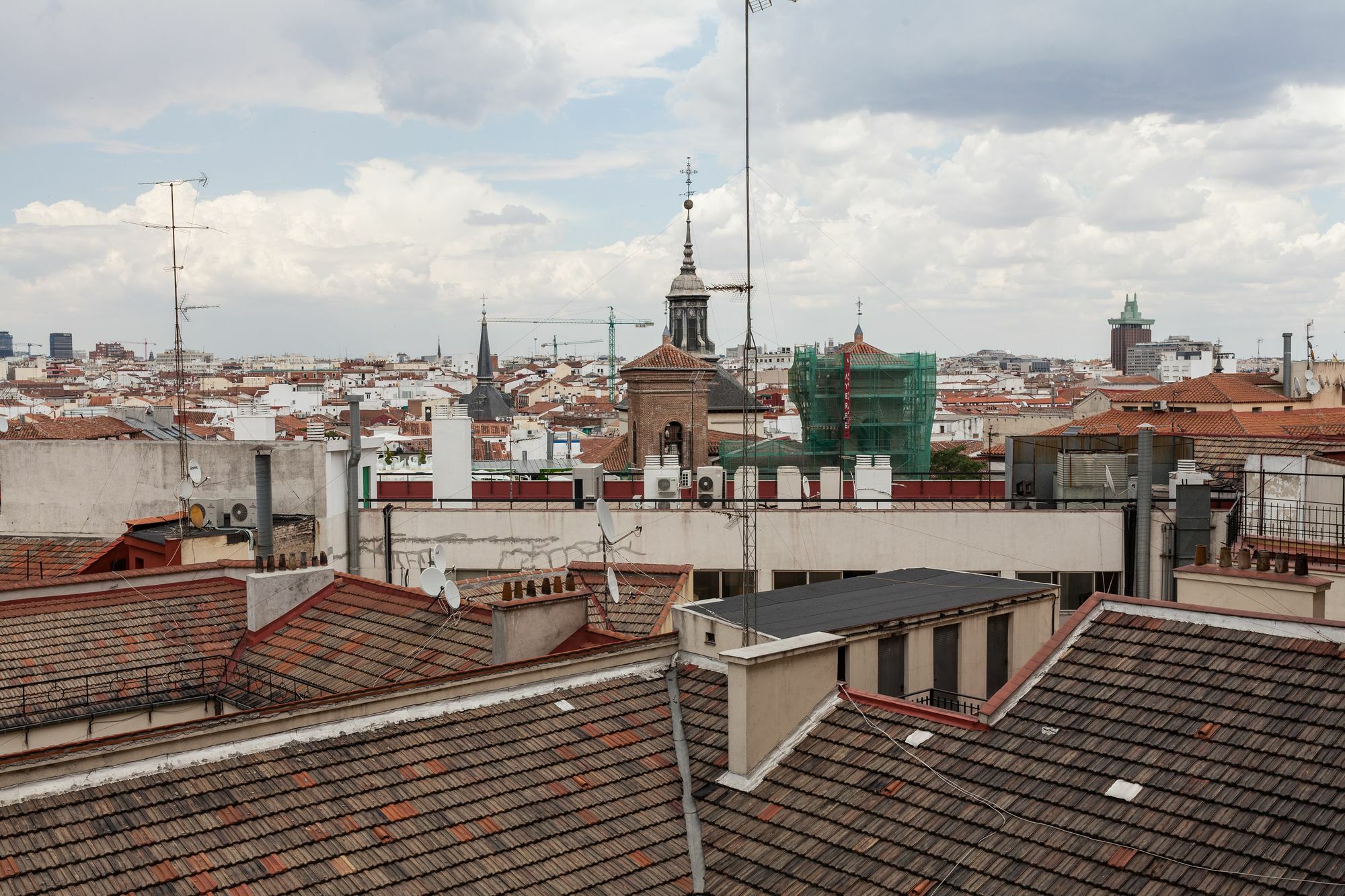 Hostal Gran Via 44 Мадрид Экстерьер фото